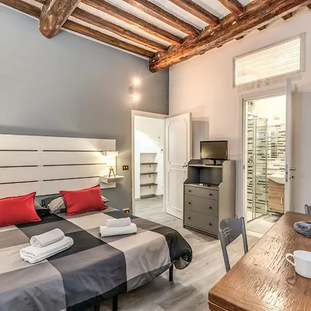 Monti Forum Apartment *
